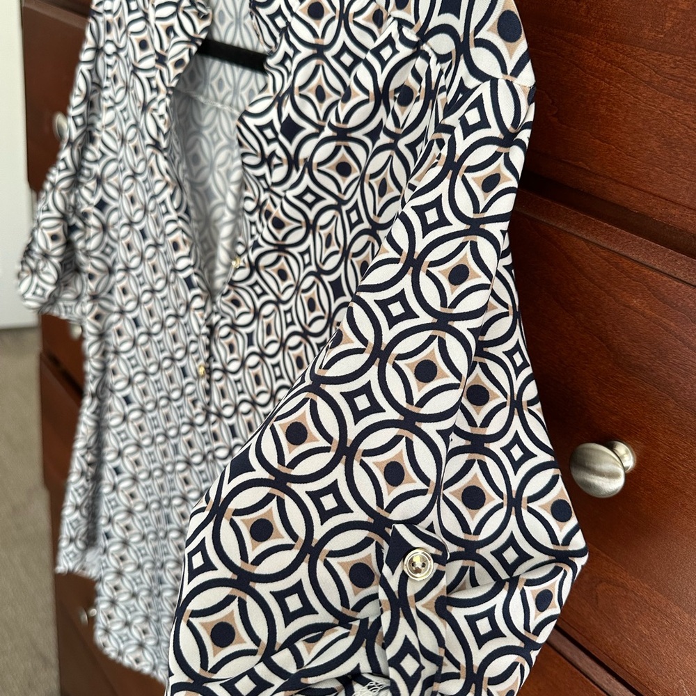 Geometric Patterned Women's Top - Picture 3 of 3